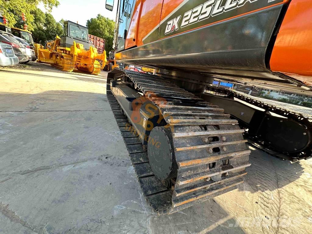 Doosan DX 225 LCA Crawler excavators