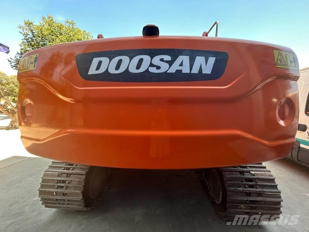 Doosan DX 225 Crawler excavators