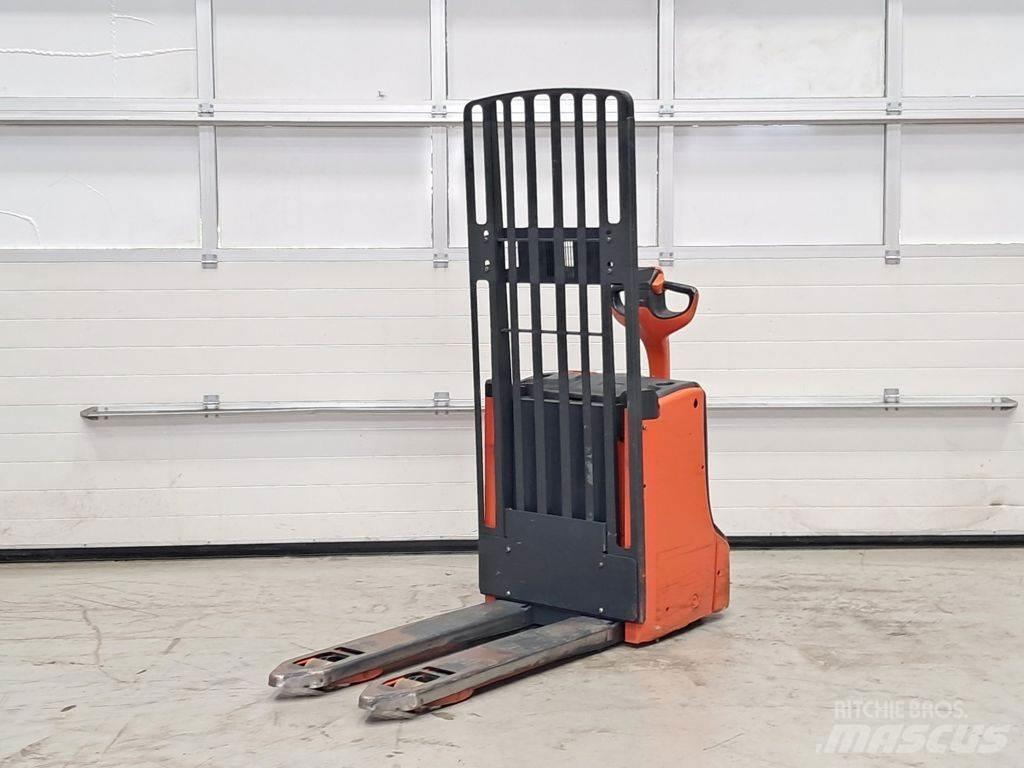Linde T16L Low lifter