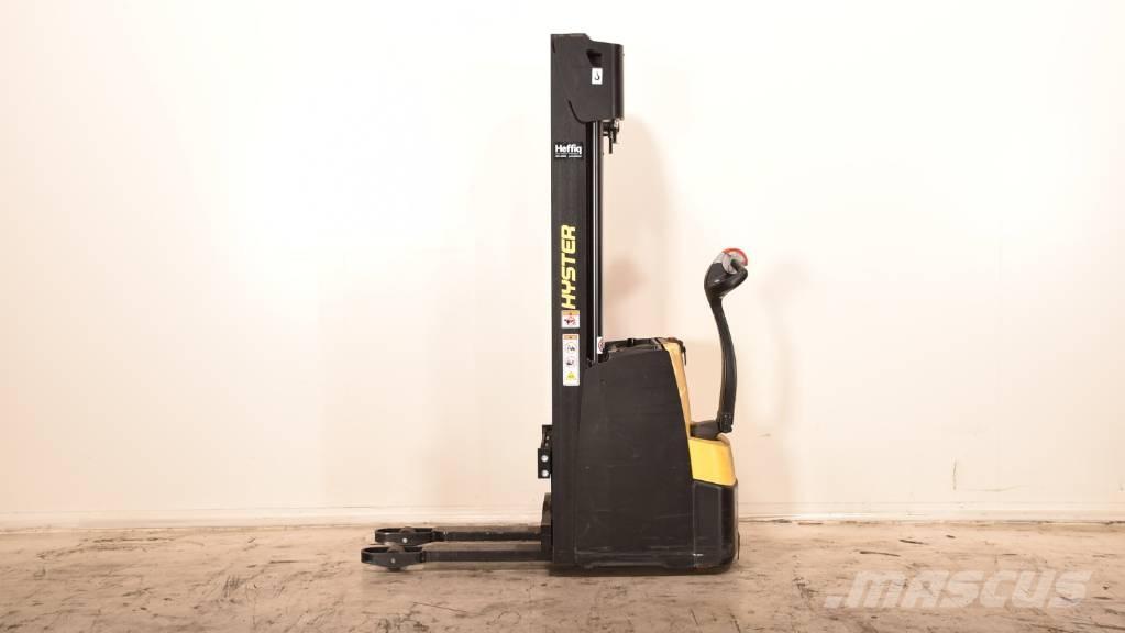 Hyster S1.2-24 Pedestrian stacker