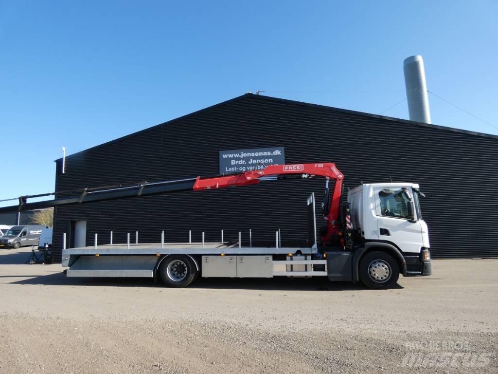 Scania P 220 Crane trucks