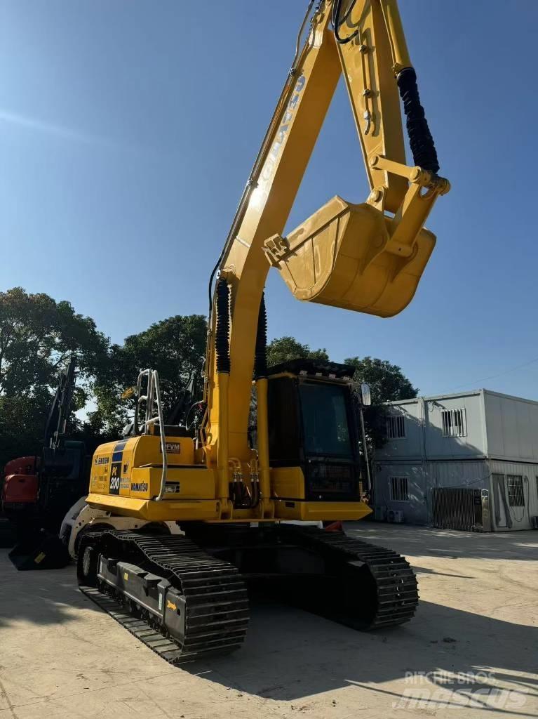 Komatsu PC 200-8 Crawler excavators