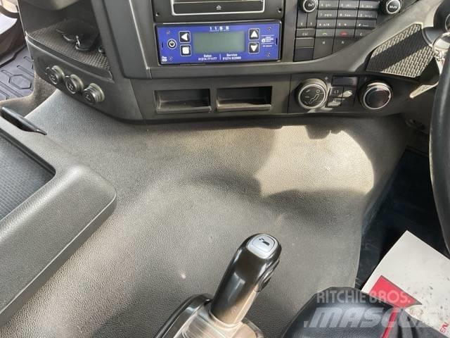 Volvo FMX 420 Tipper trucks