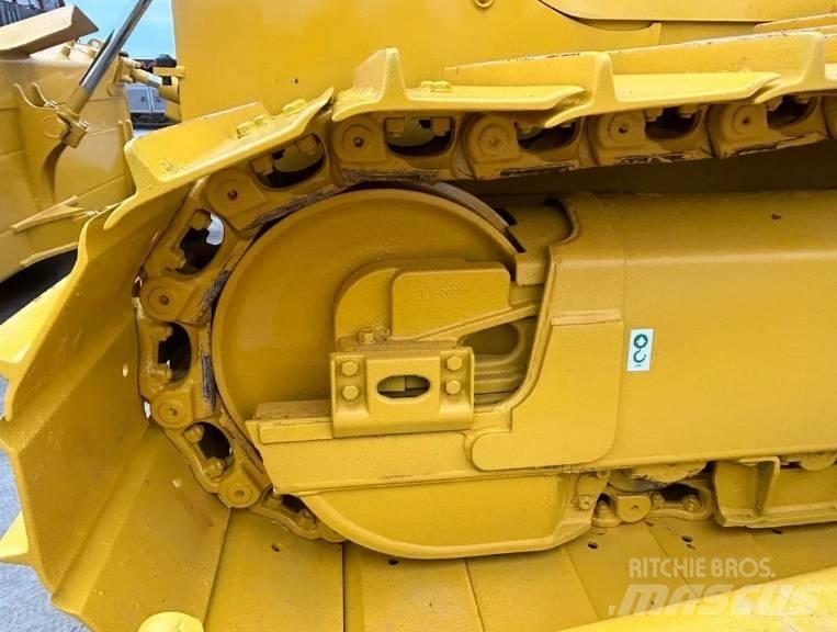 Komatsu D 65PX-18 Crawler dozers