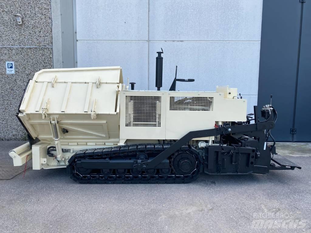 Ingersoll Rand 340T Asphalt pavers