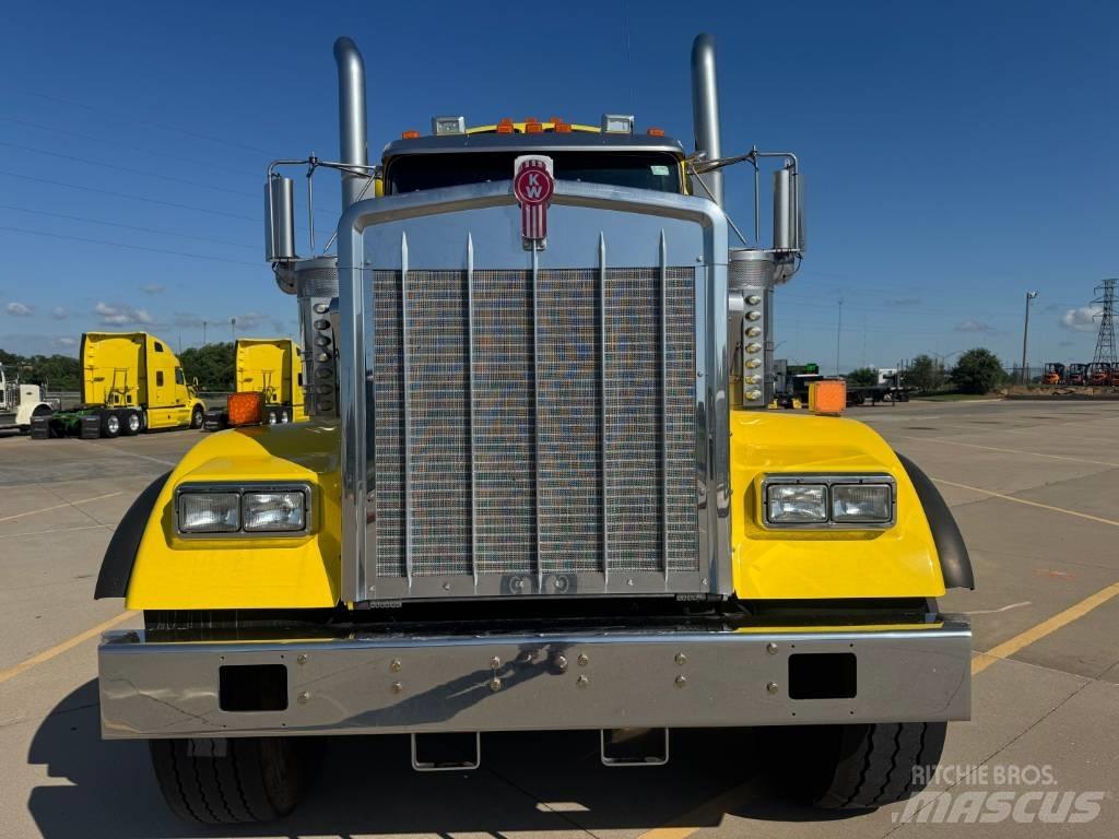 Kenworth W 900 Tractor Units