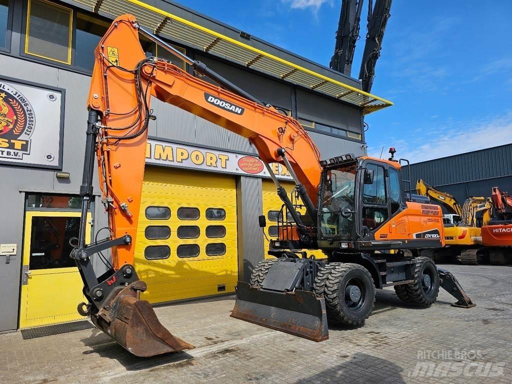 Doosan DX190W-5 Wheeled excavators