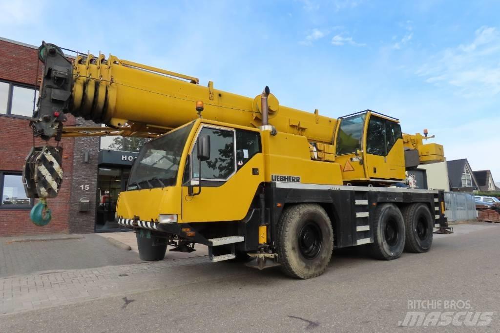 Liebherr LTM 1055-1 All terrain cranes