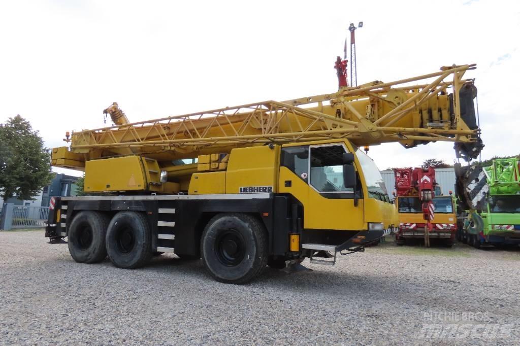 Liebherr LTM 1055-1 All terrain cranes