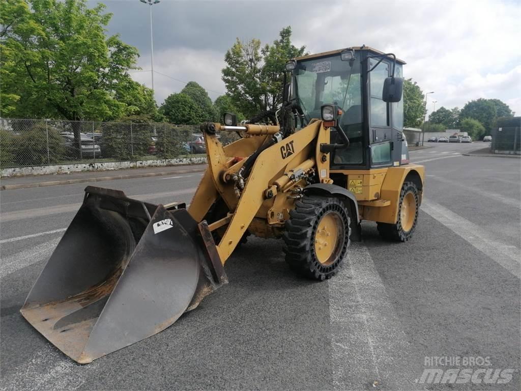CAT 904B Other loading and digging and accessories