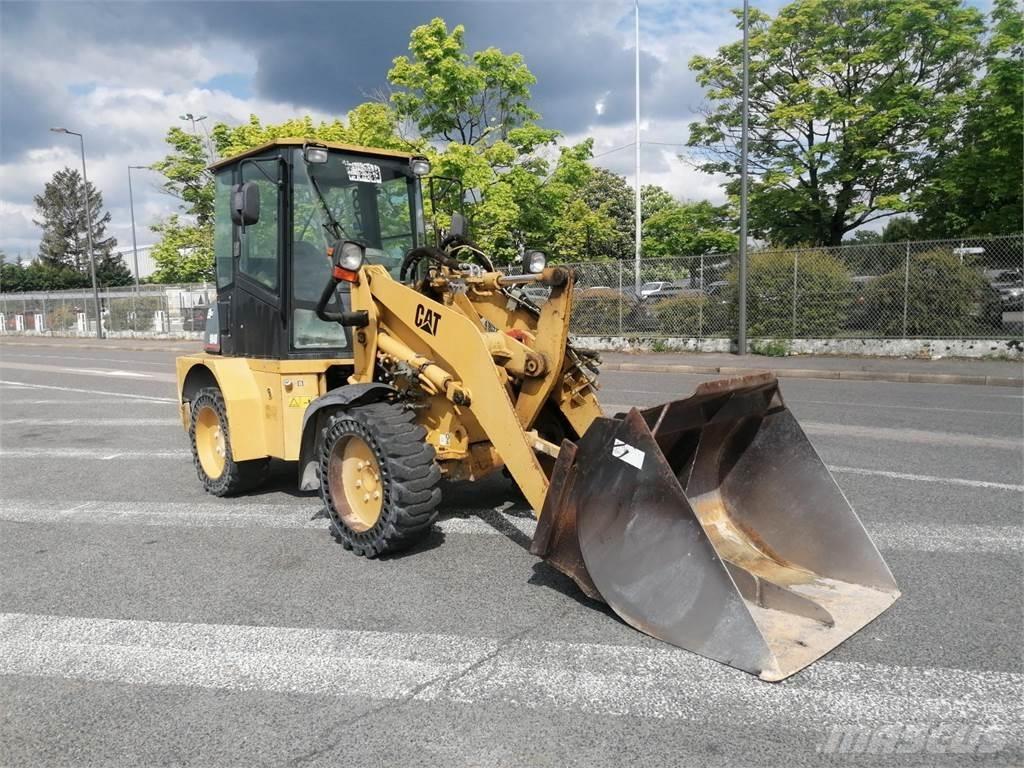 CAT 904B Other loading and digging and accessories