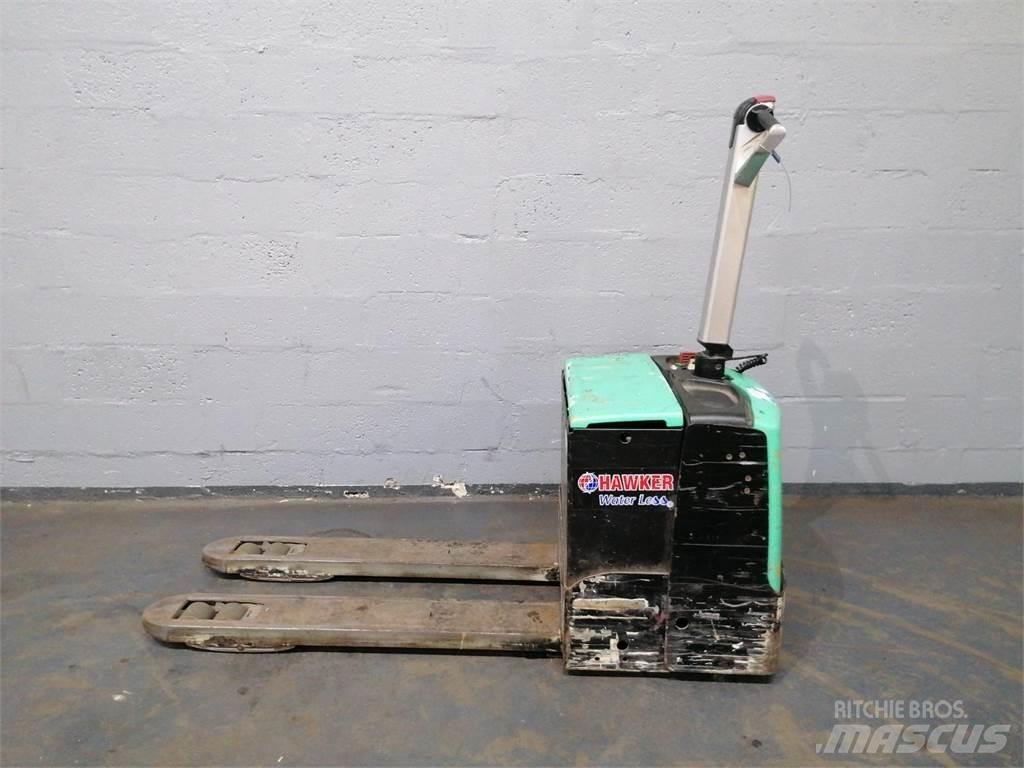 CAT NPP20M Pedestrian stacker