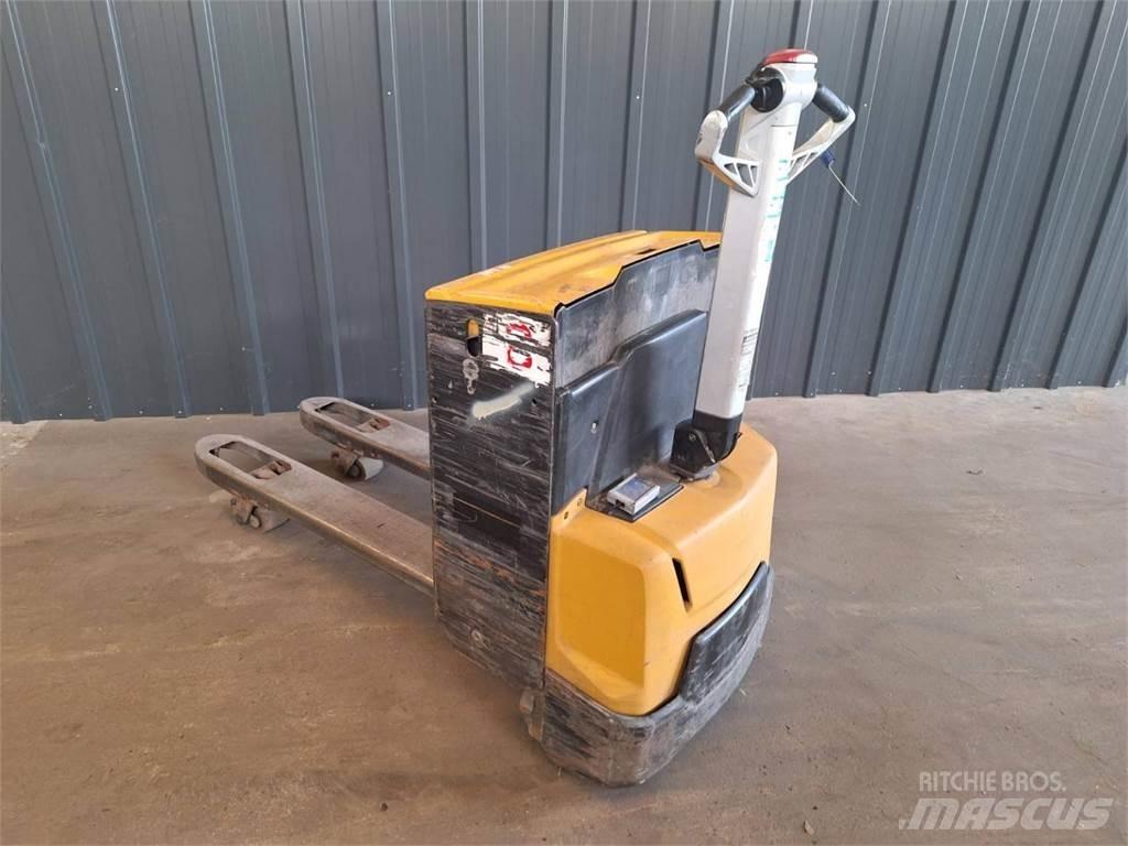 CAT NPP20N2 Pedestrian stacker