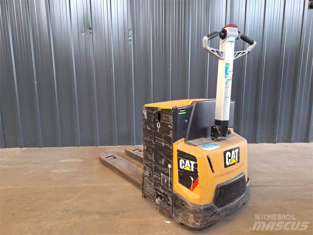 CAT NPP20N2E Pedestrian stacker