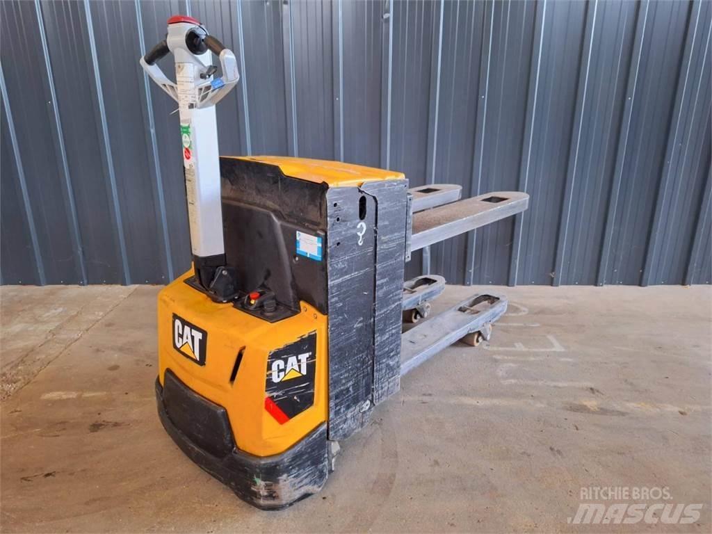 CAT NPP20N2E Pedestrian stacker
