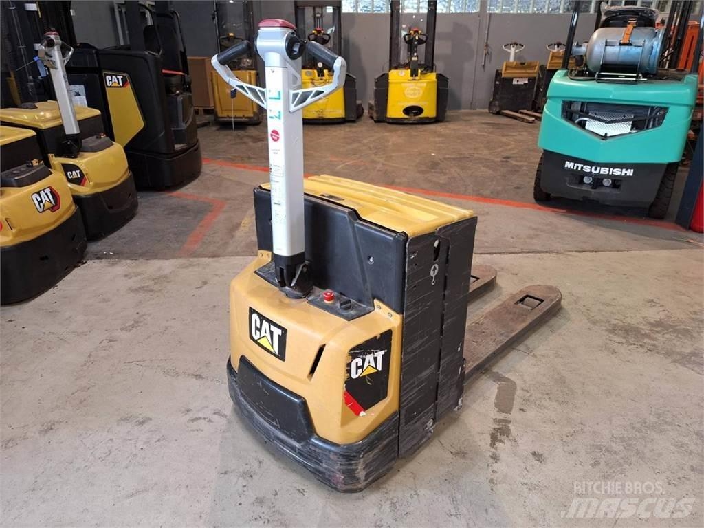 CAT NPP20N2E Pedestrian stacker