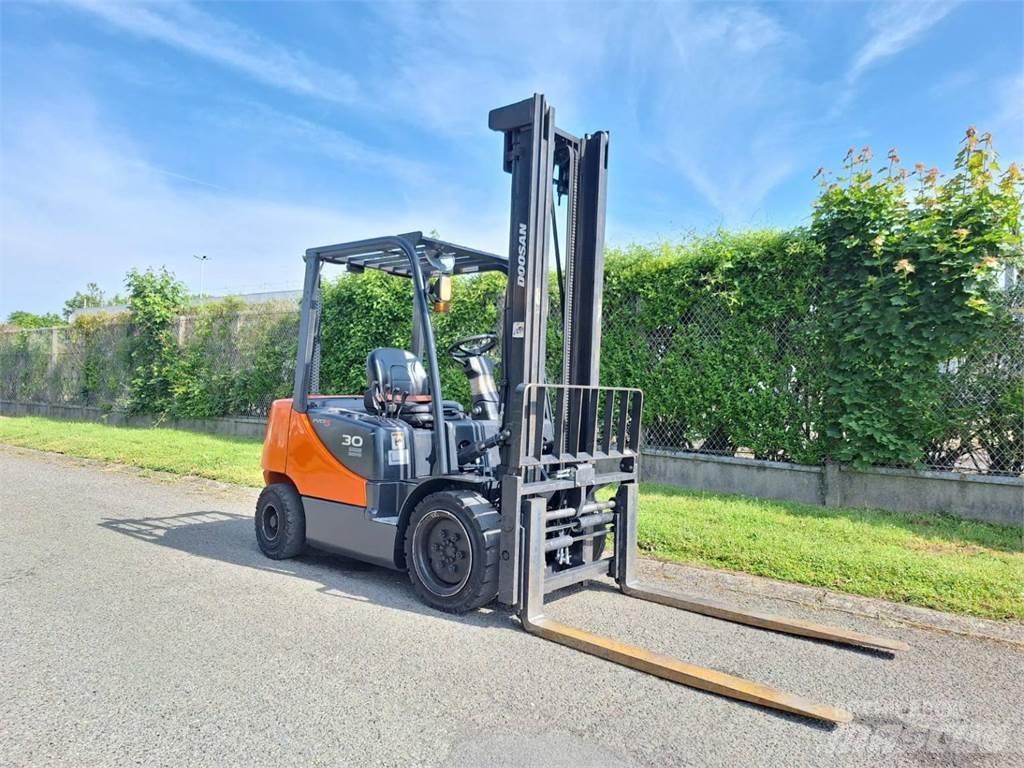 Doosan D30S 5 Forklift trucks - others