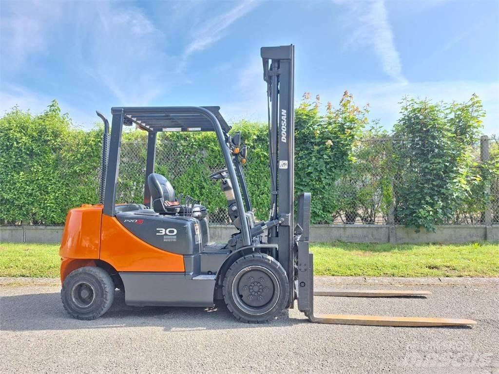 Doosan D30S 5 Forklift trucks - others