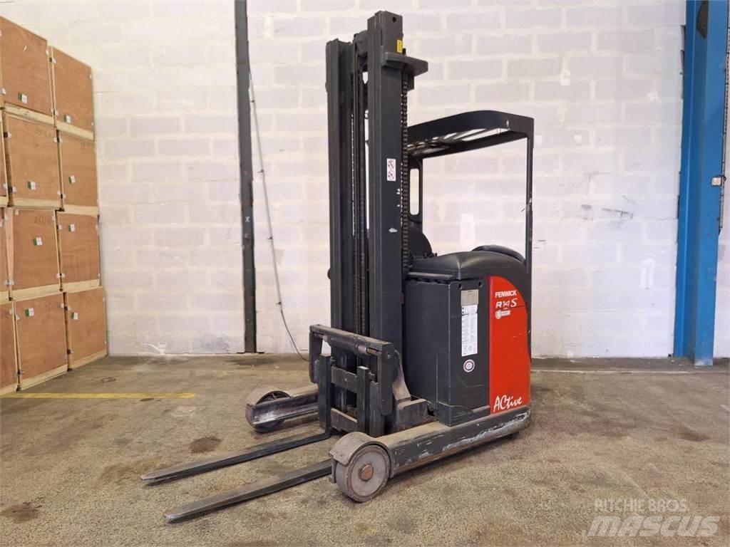Fenwick R14S Reach trucks