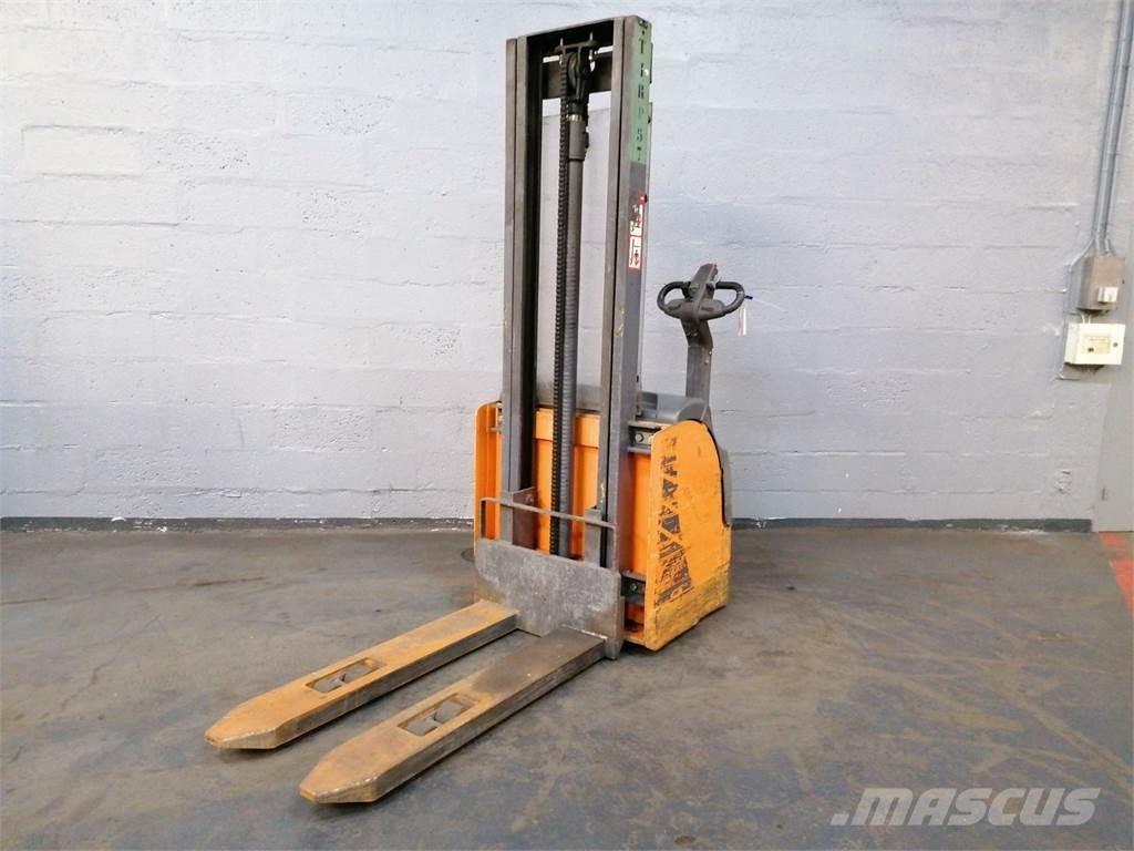 OMG LOGOS AC Pedestrian stacker