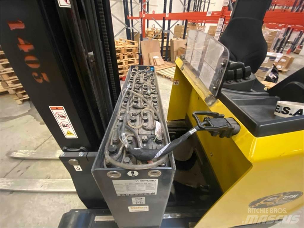 Yale MR14 Reach trucks