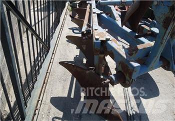  '92 Conventional ploughs