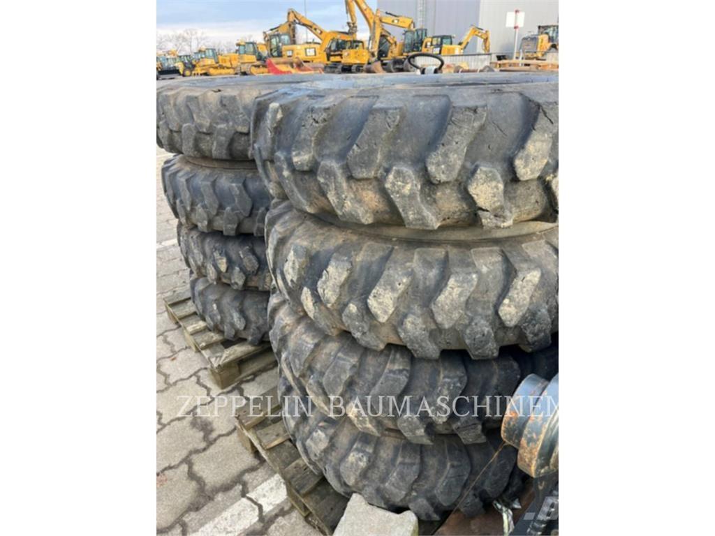 Apollo REIFEN 10.00-20 Tyres, wheels and rims
