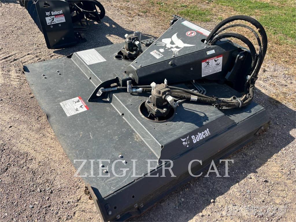 Bobcat BRUSHCAT Skid steer loaders