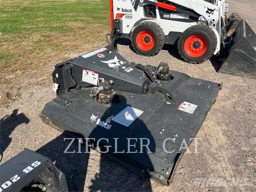 Bobcat BRUSHCAT Skid steer loaders
