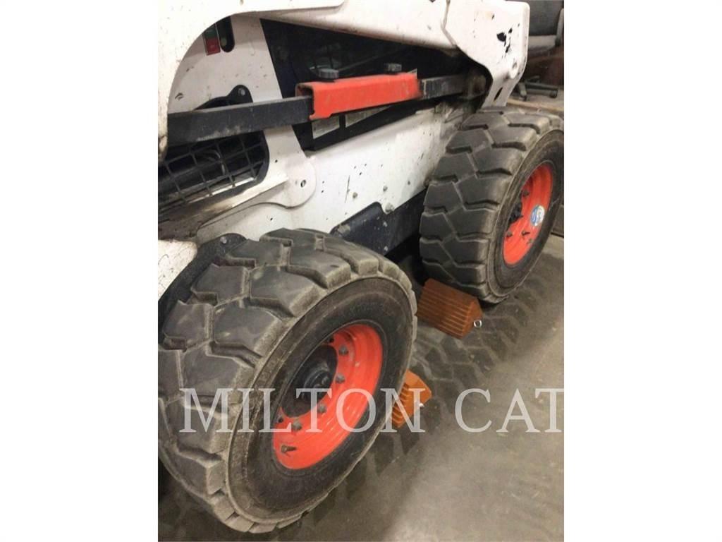 Bobcat S770 Skid steer loaders