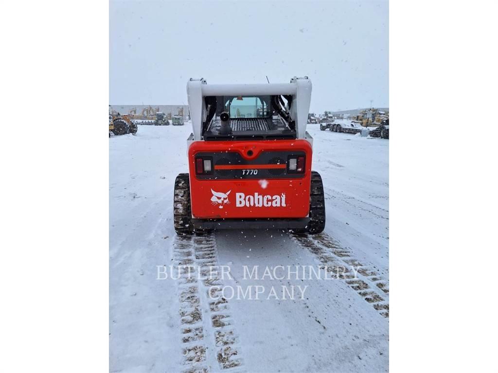Bobcat T770 Scrapers