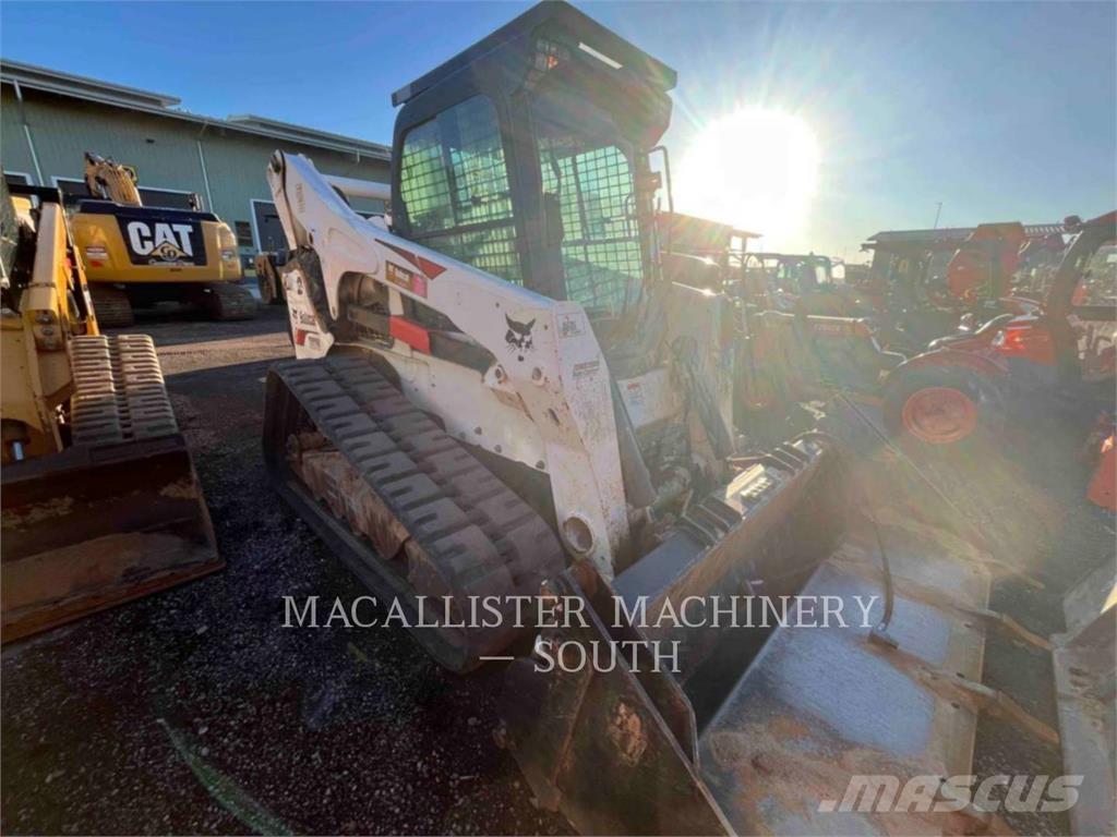 Bobcat T870 Crawler loaders