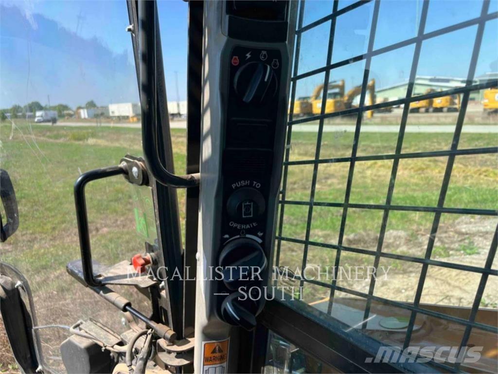 CASE TR340B Crawler loaders