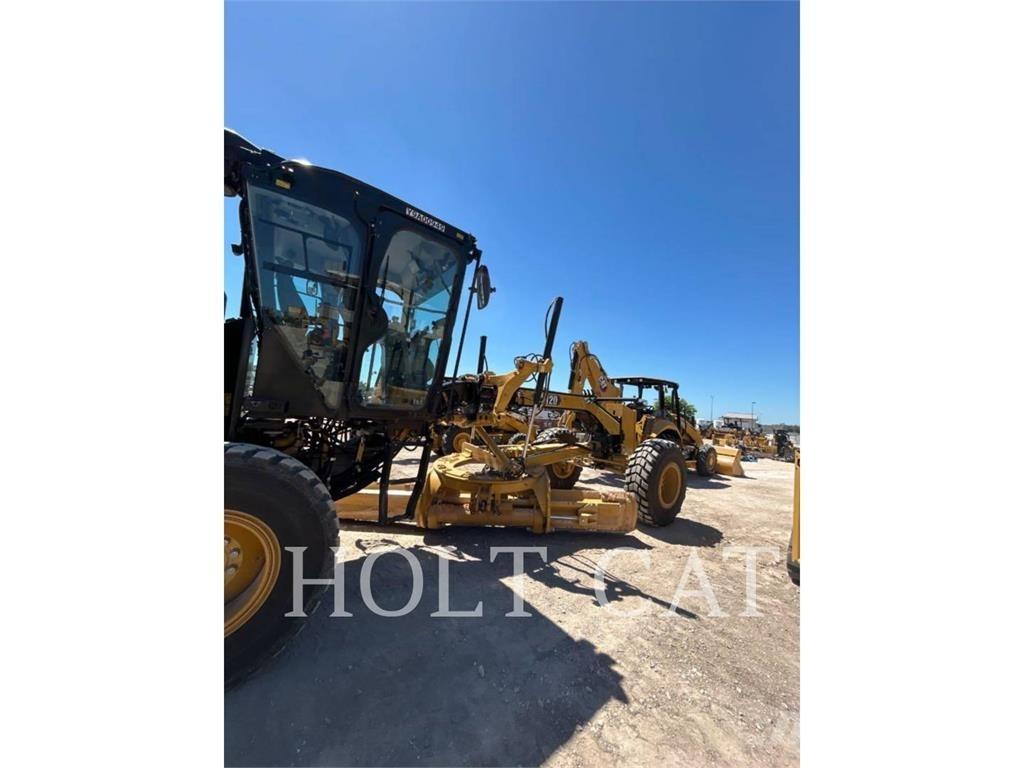 CAT 120 Graders