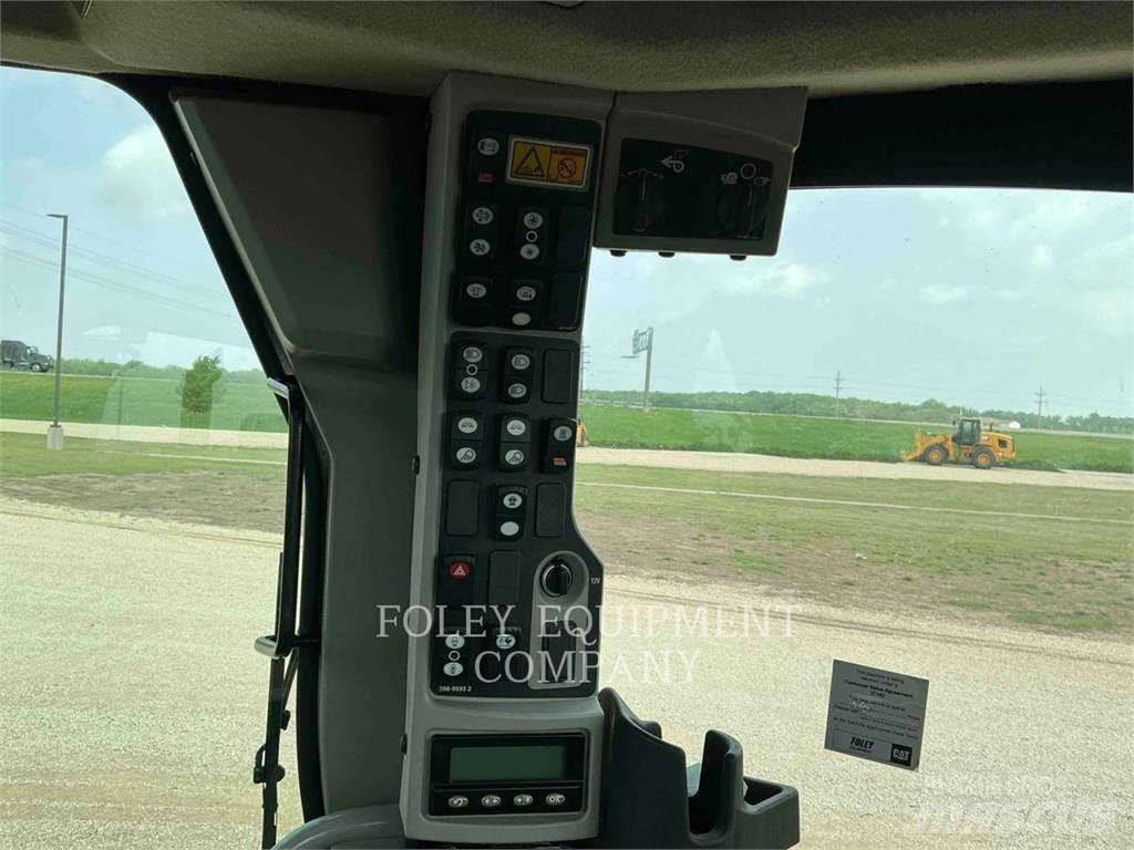 CAT 120M2AWD Graders