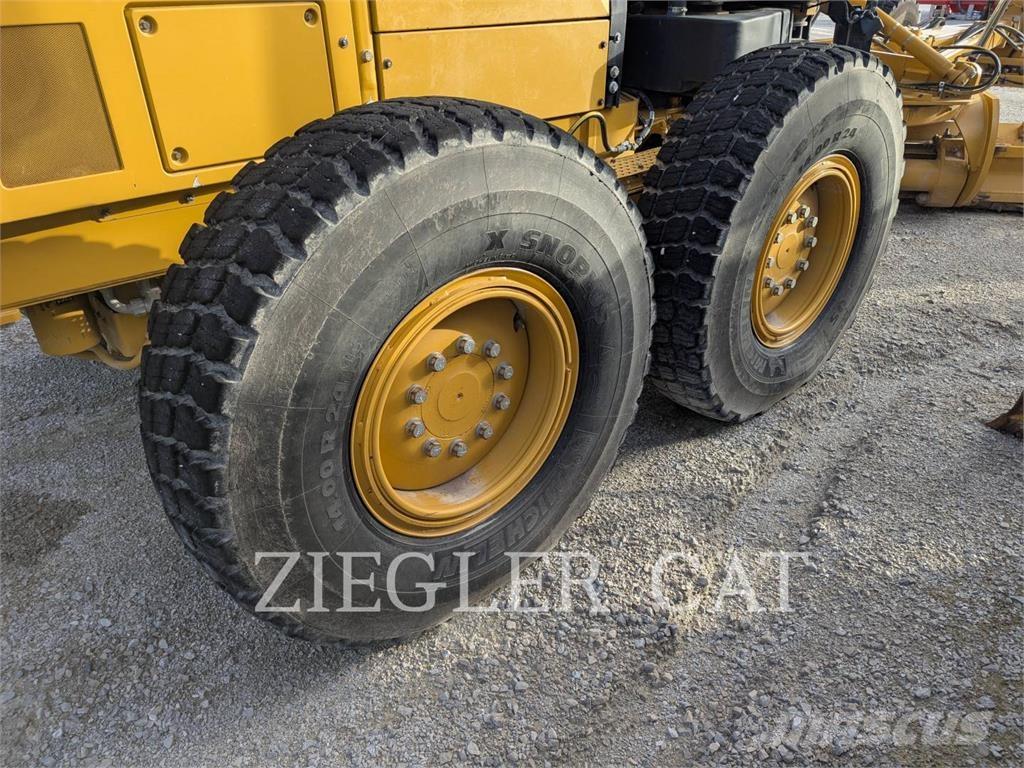 CAT 12M3AWD Graders