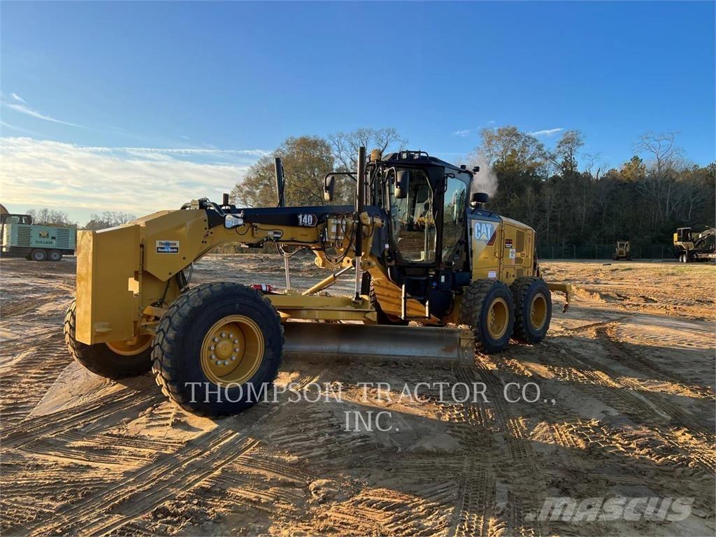 CAT 140 Graders