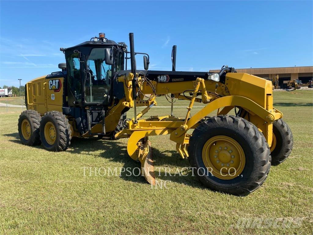 CAT 140 Graders