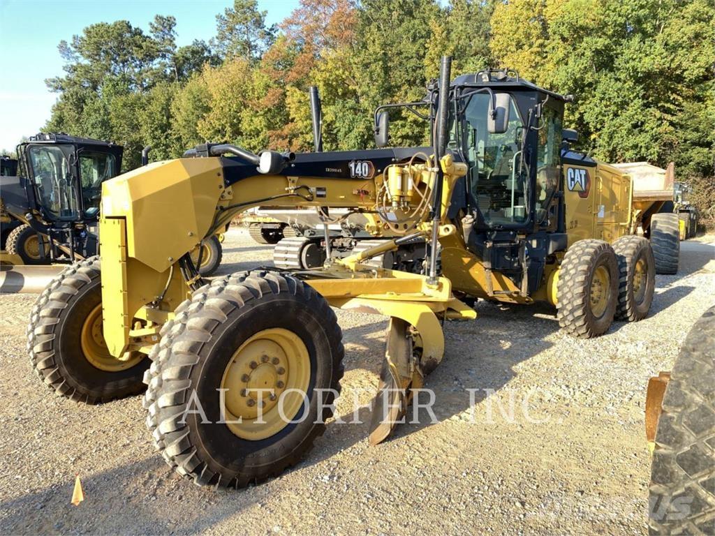 CAT 140 Graders