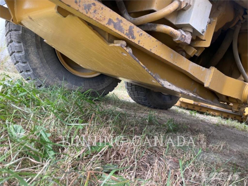 CAT 140M AWD Graders