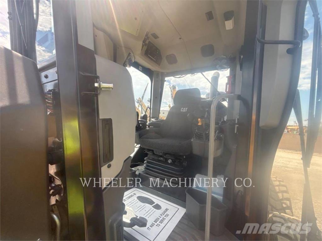 CAT 150 AWD Graders
