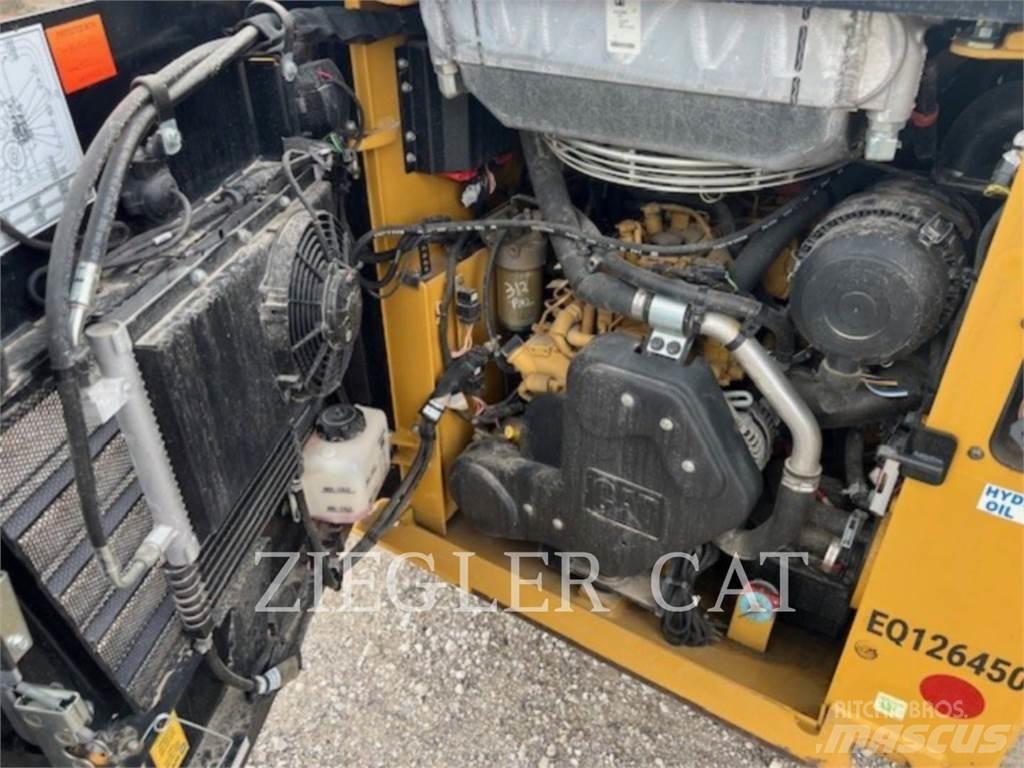 CAT 226D Skid steer loaders