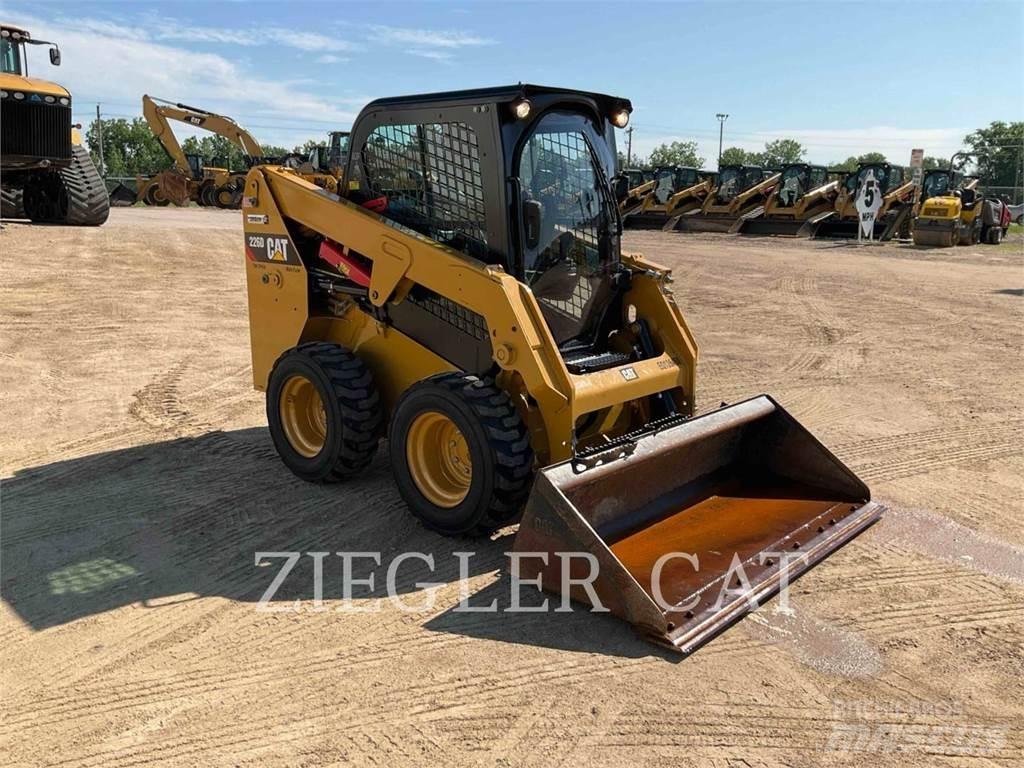 CAT 226D Skid steer loaders
