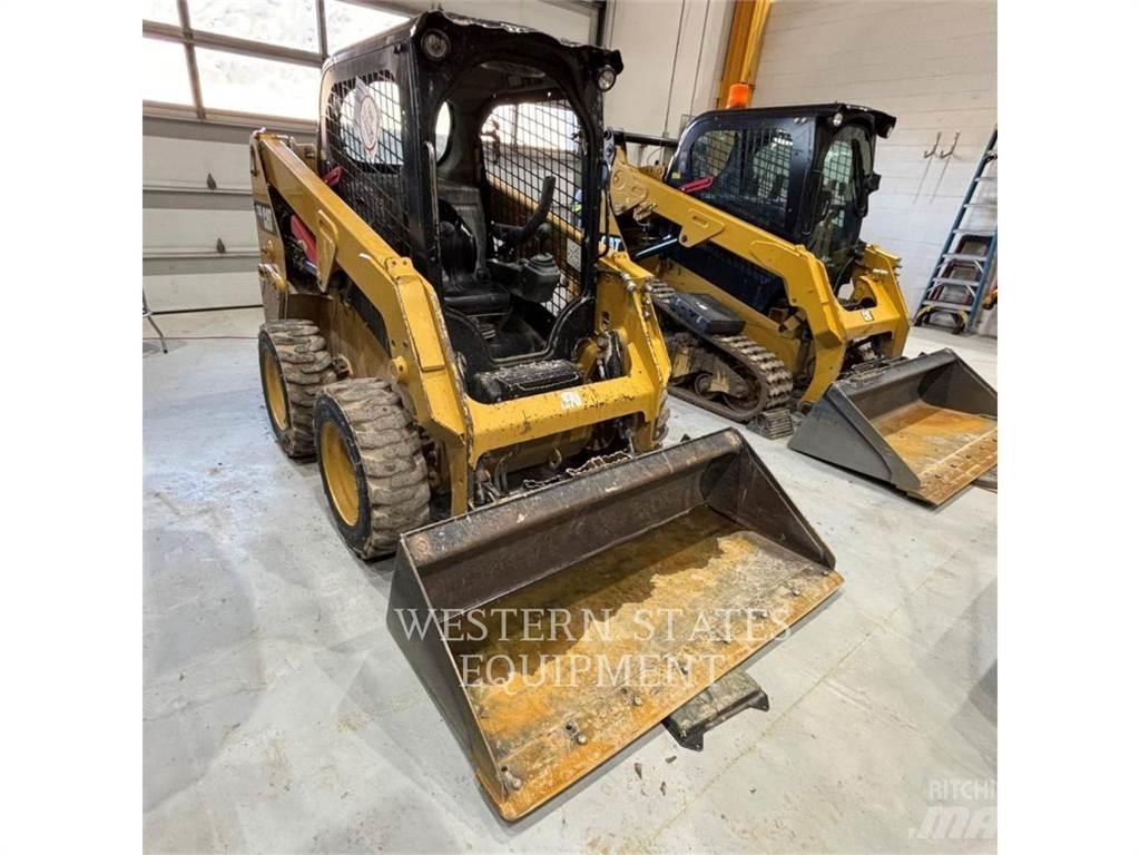 CAT 226D Skid steer loaders