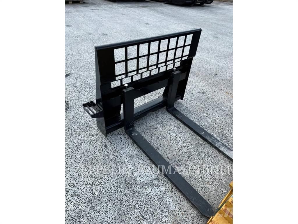 CAT 226D Skid steer loaders