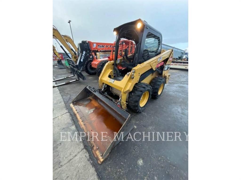 CAT 236D Skid steer loaders