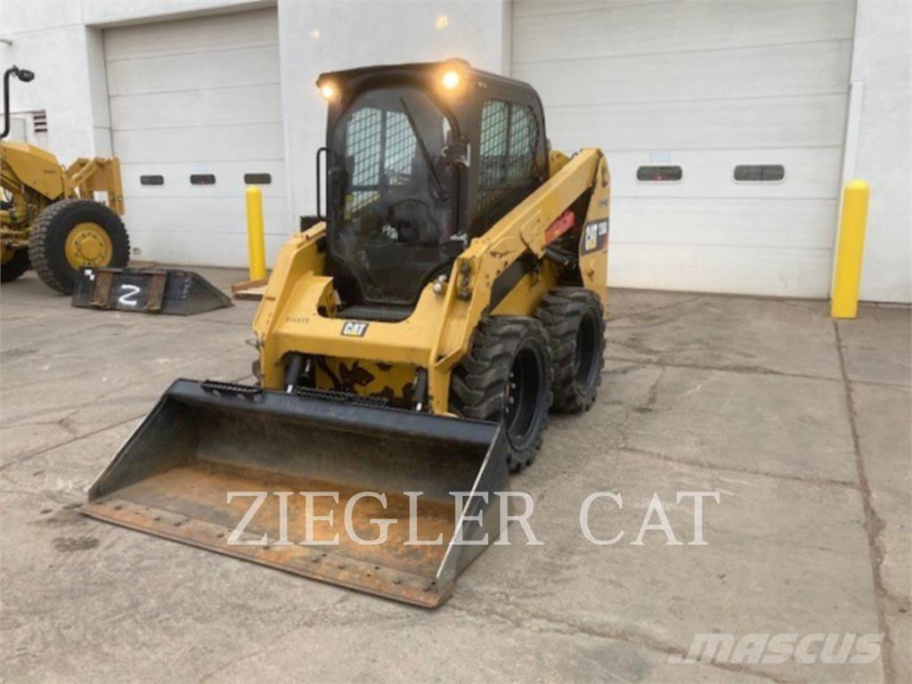 CAT 236D Skid steer loaders