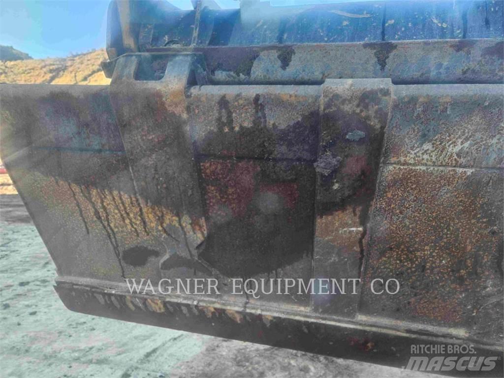 CAT 236D3 Skid steer loaders