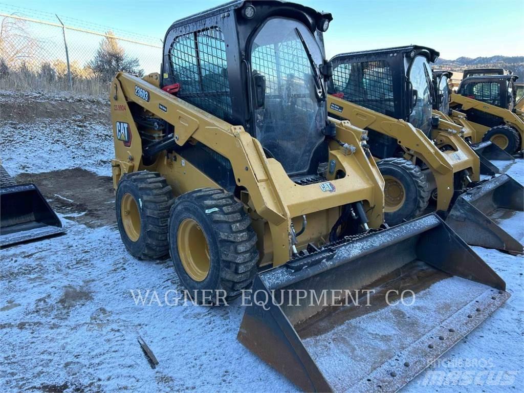 CAT 236D3 Skid steer loaders