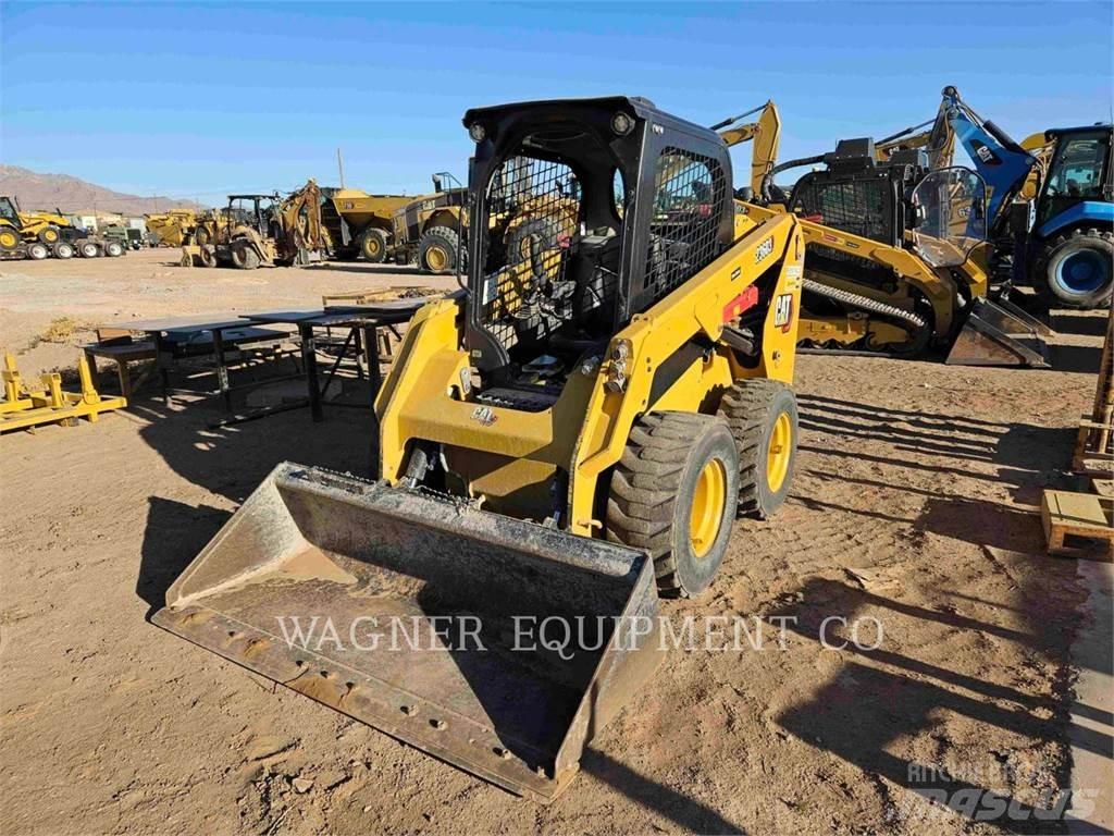 CAT 236D3 Skid steer loaders